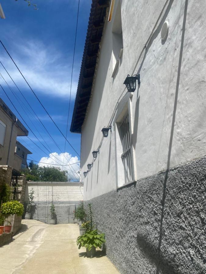 Yuri Guest House Gjirokastra Zewnętrze zdjęcie