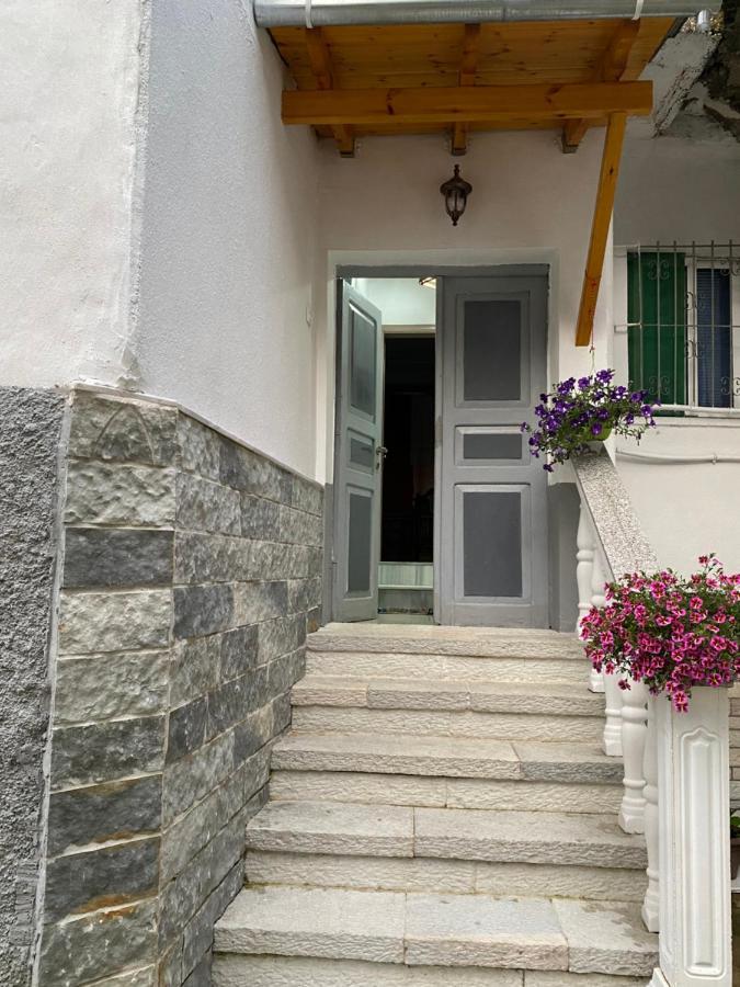 Yuri Guest House Gjirokastra Zewnętrze zdjęcie