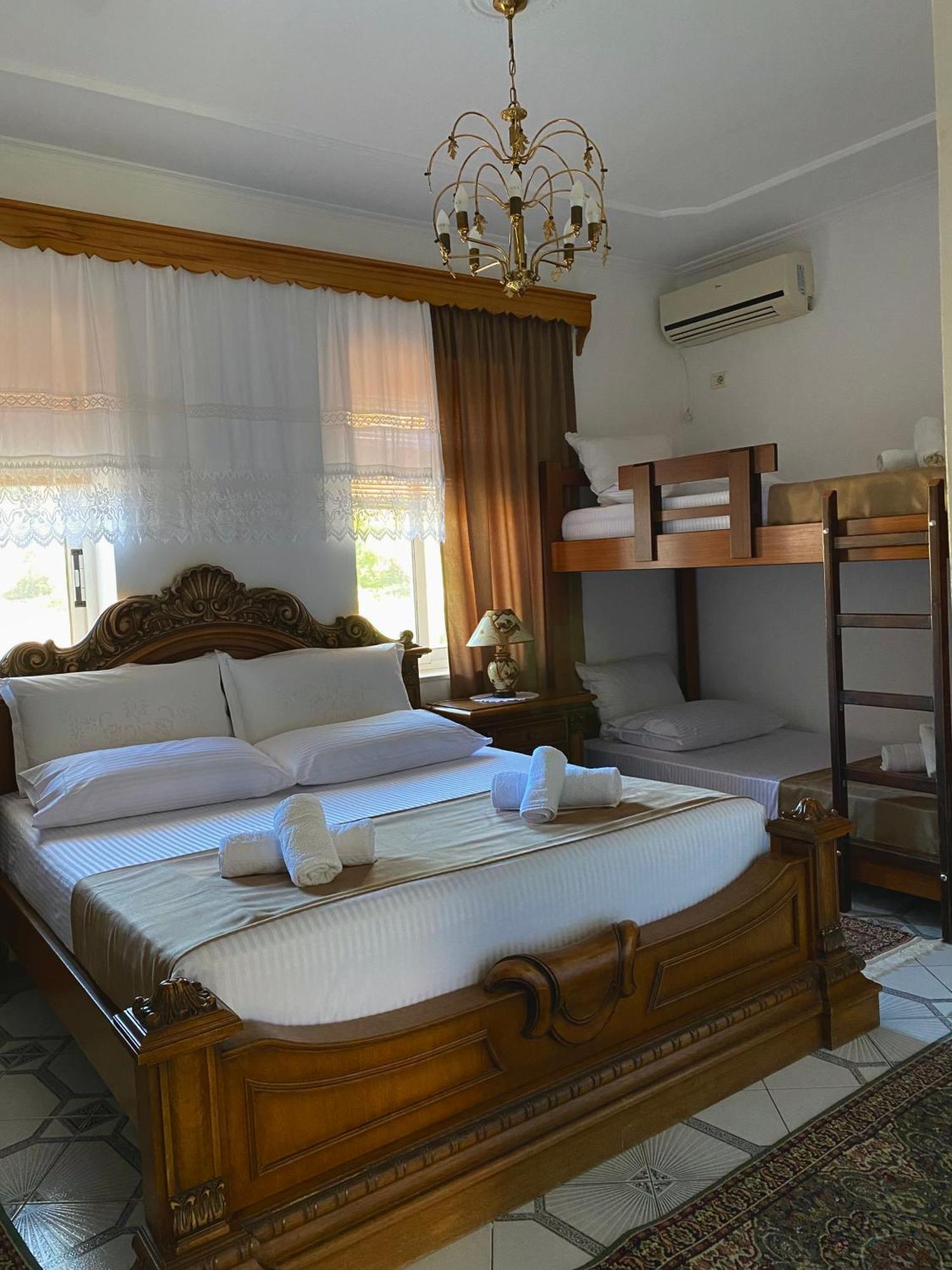 Yuri Guest House Gjirokastra Zewnętrze zdjęcie