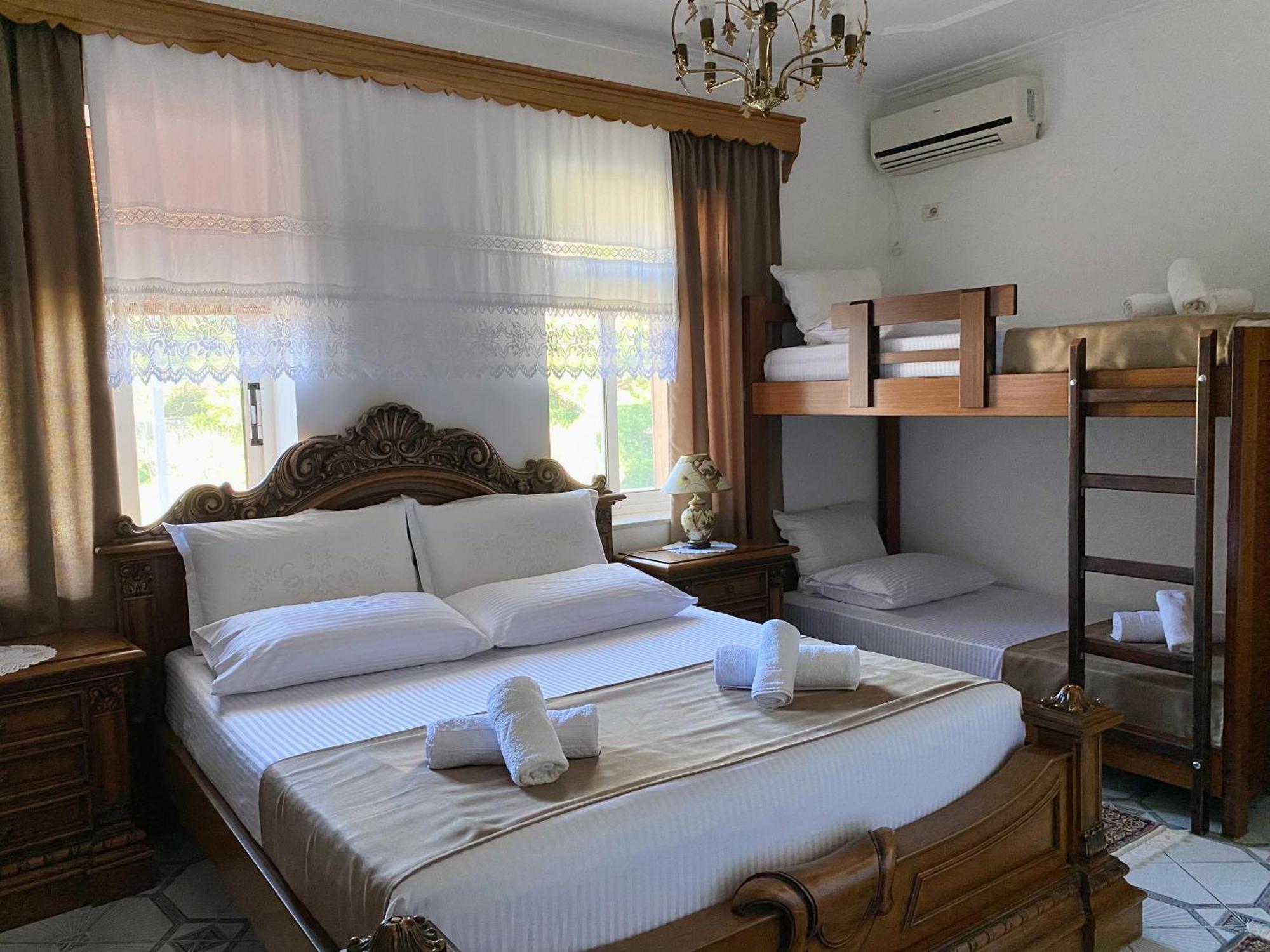 Yuri Guest House Gjirokastra Zewnętrze zdjęcie