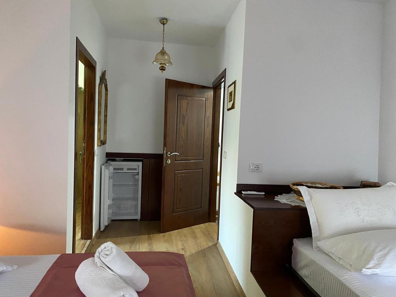 Yuri Guest House Gjirokastra Zewnętrze zdjęcie